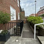 The Chelsea Hideaway - Trendy 1Bdr Flat